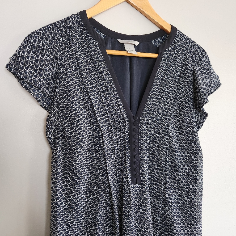 H&M Flowy Vintage Style tie dress